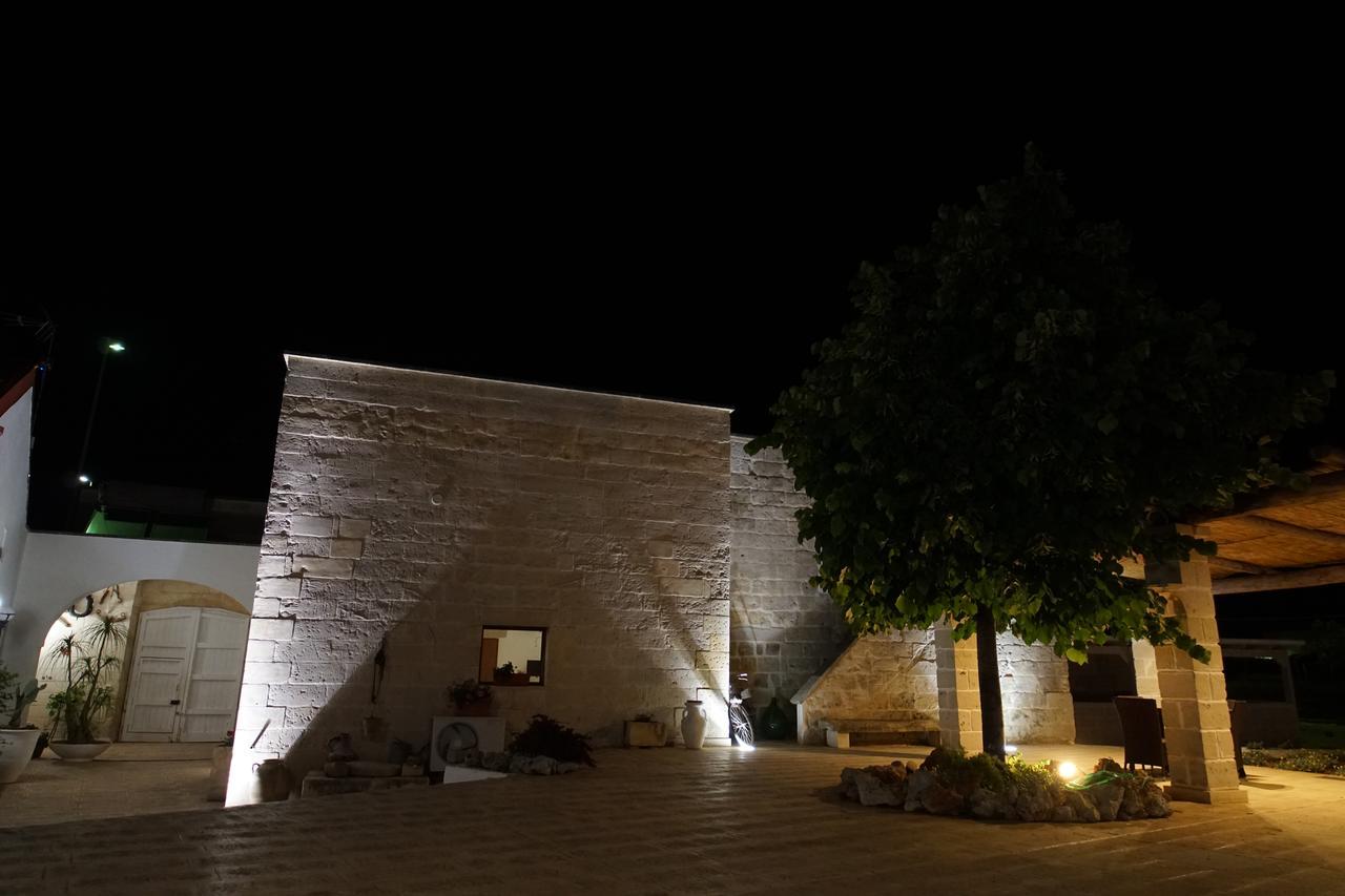 Il Giardino Del Tiglio Bed and Breakfast Uggiano La Chiesa Exteriör bild
