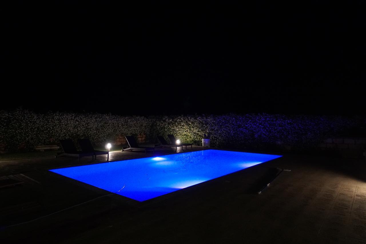 Il Giardino Del Tiglio Bed and Breakfast Uggiano La Chiesa Exteriör bild
